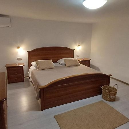 Casa Simeti Apartment Porec Exterior photo