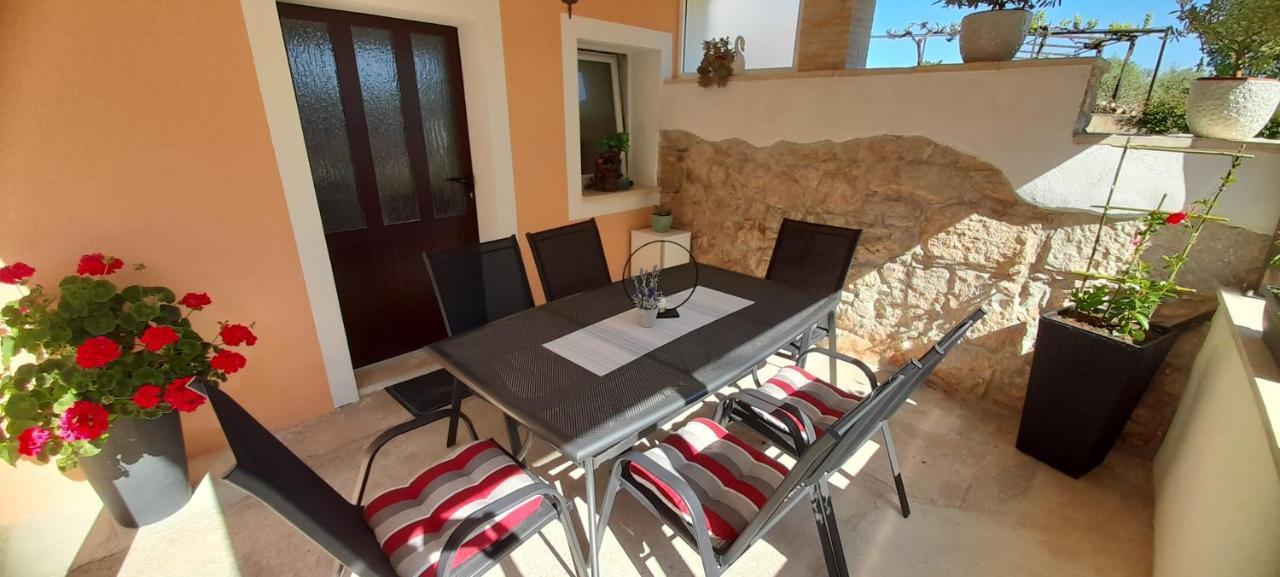 Casa Simeti Apartment Porec Exterior photo